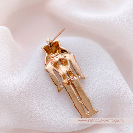 MONET Брошь «Красный щелкунчик»