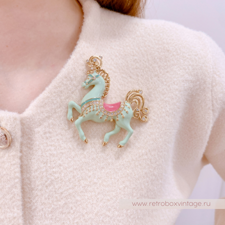 BOB MACKIE Брошь «Царская лошадь: мятная»