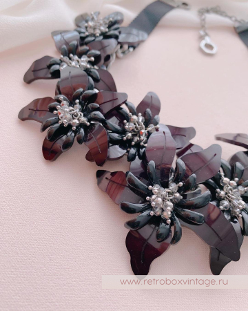 VERA WANG Ожерелье «Тайна ночных цветов»
