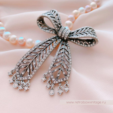 SWEET ROMANCE Брошь «Маркиза: кристальный бант севинье»