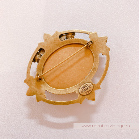 SWEET ROMANCE Брошь «Три милых котенка» (с нюансом)