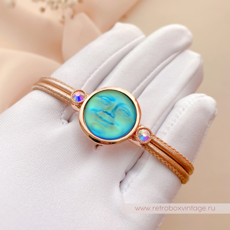 KIRKS FOLLY Браслет «Лунный свет: изумрудный хамелеон в розовом золоте на кожаном ремешке»