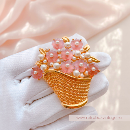 NAPIER Брошь «Корзинка с цветами и жемчужинами» NAPIER Брошь «Корзинка с цветами и жемчужинами»