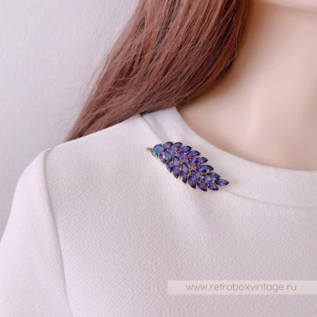 TRIFARI Брошь «Фиолетовое перо» TRIFARI Брошь «Фиолетовое перо»