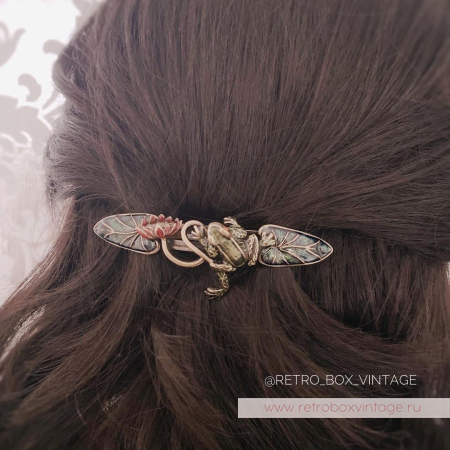 SWEET ROMANCE Заколка-автомат «Лягушка на кувшинке" SWEET ROMANCE Заколка-автомат «Лягушка на кувшинке"