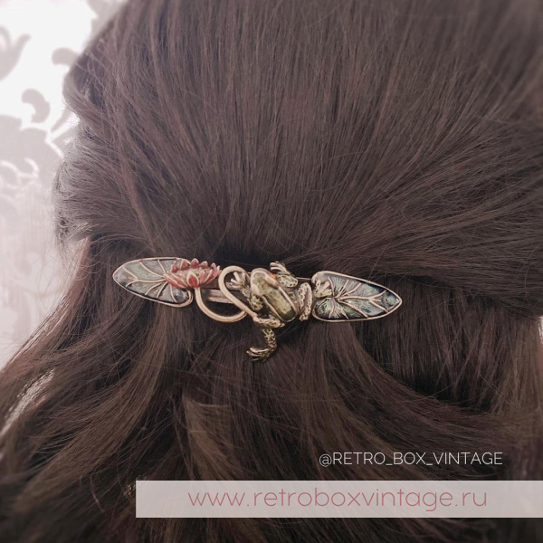 SWEET ROMANCE Заколка-автомат «Лягушка на кувшинке"