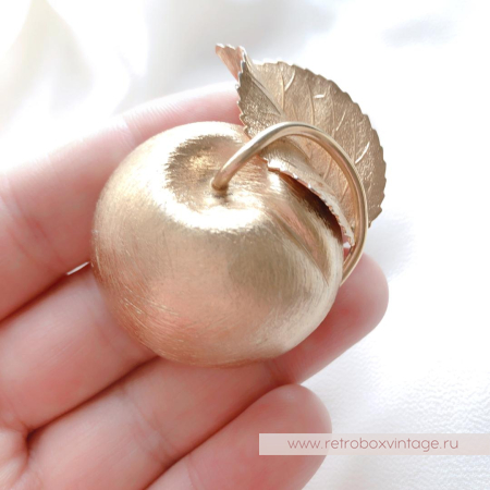 NAPIER Брошь «Золотое яблоко»