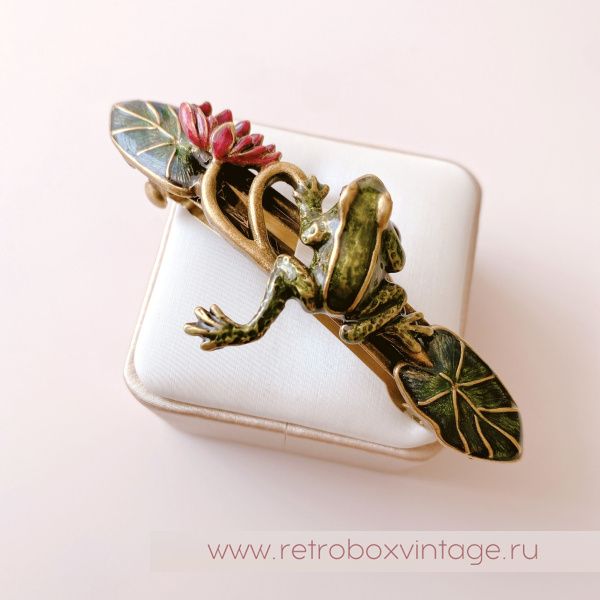 SWEET ROMANCE Заколка-автомат «Лягушка на кувшинке"