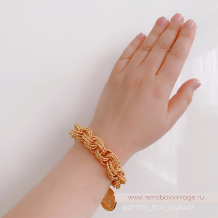 JOAN RIVER Браслет с медальоном «Золотая пчела» JOAN RIVER Браслет с медальоном «Золотая пчела»