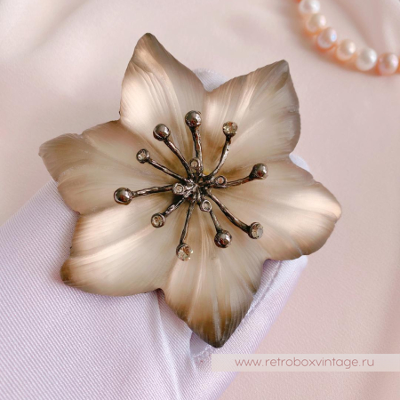 ALEXIS BITTAR Брошь «Дивный дымчатый цветок» ALEXIS BITTAR Брошь «Дивный дымчатый цветок»