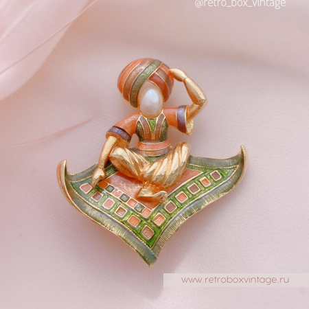 JOAN RIVERS Брошь «Старик Хоттабыч»