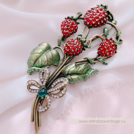 SWEET ROMANCE Брошь «Спелая земляника»