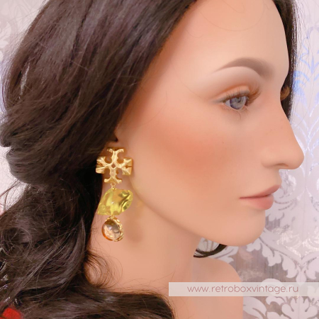 TORY BURCH Серьги-пусеты удлиненные «Роксана: прозрачные салатово-бежевые»