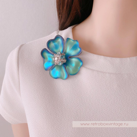 ALEXIS BITTAR Брошь «Цветок галактики: изумруд» имперский люцит