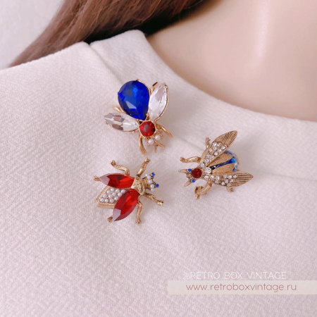 SWEET ROMANCE Две броши «Пчелки полевых цветов: сине-красные в золоте» (СКИДКА!)