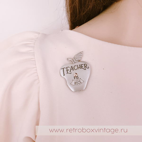 JJ / JONET JEWELRY Брошь-трансформер "Яблоко Ньютона TEACHER IS..."