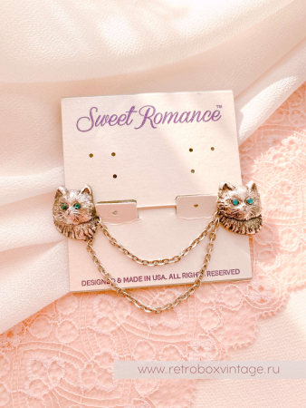 SWEET ROMANCE Брошь-стик "Два котенка с голубыми глазами: серебро" с цепочками-шатлен