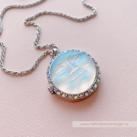 KIRKS FOLLY Кулон-локет на цепочке «Лунный свет: светлая в серебре»