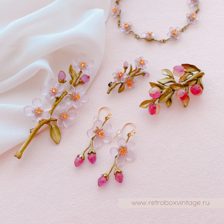 MICHAEL MICHAUD Браслет «Нежная весна: цветущий персик»