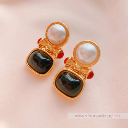 JOAN RIVERS Клипсы «В стиле Шанель: черно-белые»