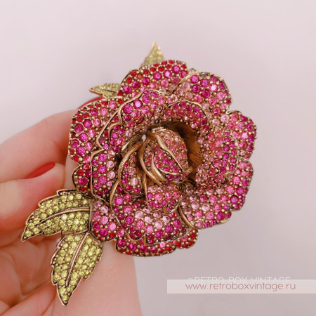 JOAN RIVERS Брошь «Бутон кристальной розы»