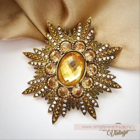 JOAN RIVERS Брошь «Орден солнца»