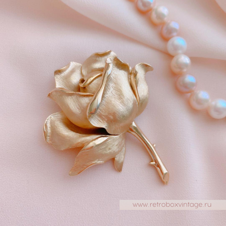 TRIFARI Брошь «Роза с пышным бутоном: золото»