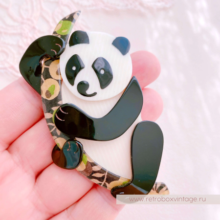 LEA STEIN Брошь «Панда: молочно-черная» черно-оливковый бамбук