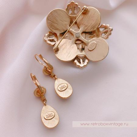 JOAN RIVERS Брошь «Магия цвета» сине-зеленые кабошоны