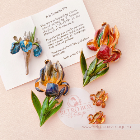 MFA Брошь «Синий ирис» / Музейная коллекция