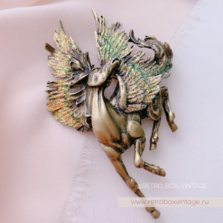 JJ / JONET JEWELRY Брошь «Крылатый пегас: золотистый в бронзе»