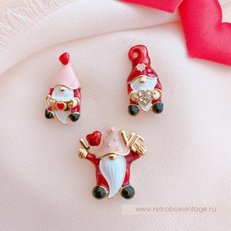 NAPIER Трио брошей-пин «Гномики с сердечками»