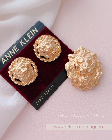 ANNE KLEIN Клип для платка «Король-лев»