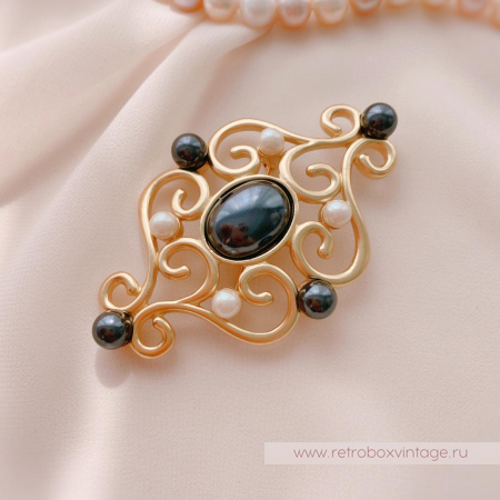 MONET Брошь «Черная жемчужина Византии» MONET Брошь «Черная жемчужина Византии»