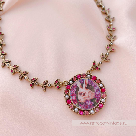 SWEET ROMANCE Колье «Заяц в сирени» SWEET ROMANCE Колье «Заяц в сирени»