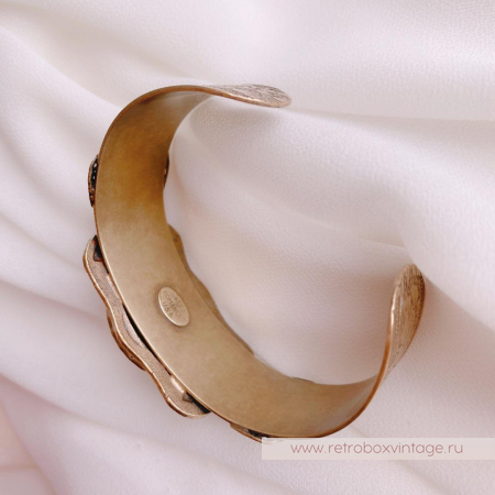 SWEET ROMANCE Браслет-каф с инталией "Богиня Афродита: аметист"