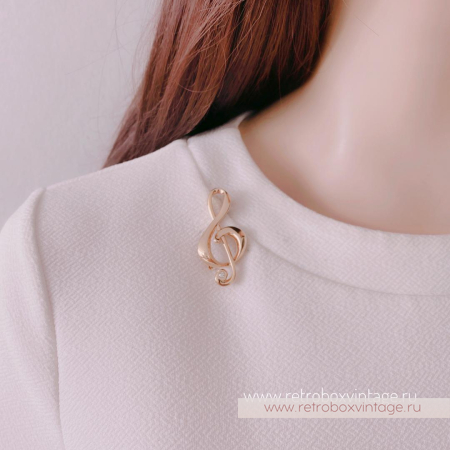 LIZ CLAIBORNE Брошь «Скрипичный ключ»