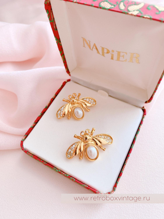NAPIER Дуэт брошей "Жемчужные пчелки" в парчовом футляре