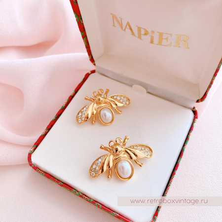 NAPIER Дуэт брошей "Жемчужные пчелки" в парчовом футляре