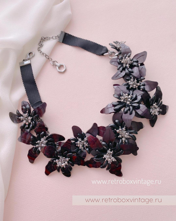 VERA WANG Ожерелье «Тайна ночных цветов»