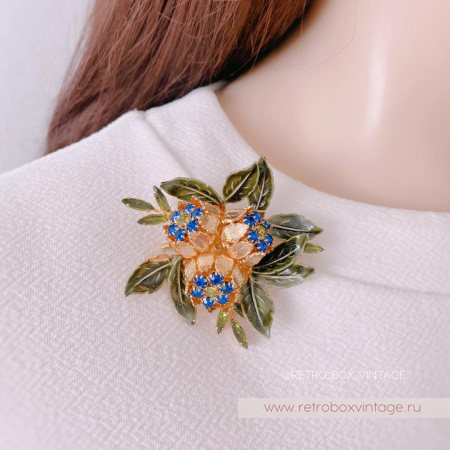 VENDOME Брошь «Хризантемы с синим»