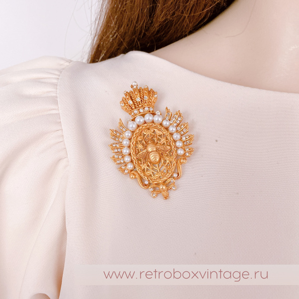 ASKEW LONDON Брошь "Имперская пчела с короной и жемчугом" ASKEW LONDON Брошь "Имперская пчела с короной и жемчугом"