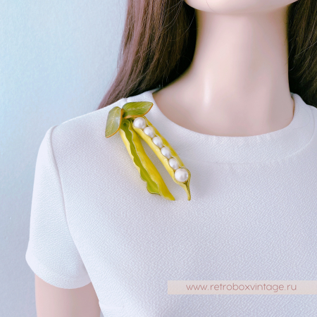 CILEA PARIS Брошь «Два стручка гороха» с жемчужинами