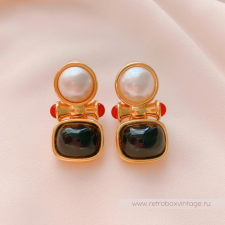 JOAN RIVERS Клипсы «В стиле Шанель: черно-белые»