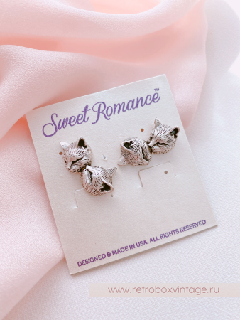 SWEET ROMANCE Серьги «Ласковые котики: серебро»