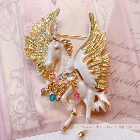 KIRKS FOLLY Брошь "Белый единорог с золотыми крыльями"