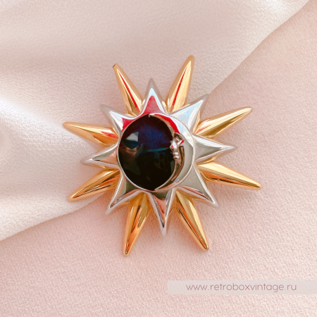 LIZ CLAIBORNE Брошь "Солнце, луна и звезда" LIZ CLAIBORNE Брошь "Солнце, луна и звезда"
