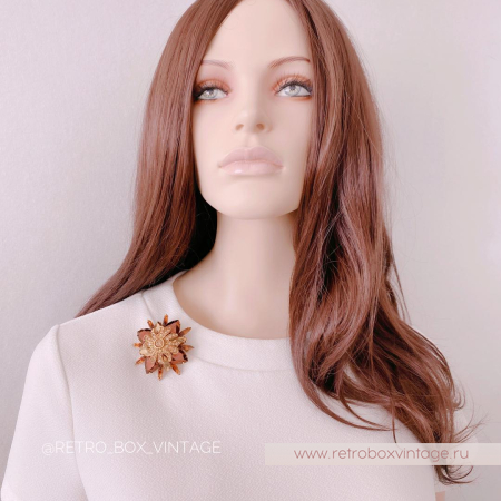 GRAZIANO Брошь «Грация» коньячный мальтийский крест