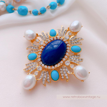 KJL / KENNETH J LANE Брошь-кулон "Аристократка: жемчужная с синим и бирюзовыми кабошонами"