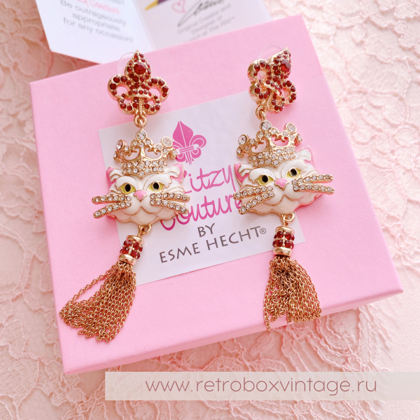 RITZY COUTURE Серьги «Белая королева кошек: золото» с кисточкой RITZY COUTURE Серьги «Белая королева кошек: золото» с кисточкой